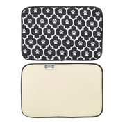 Kole Imports Black and White Bone Dry Machine Washable Feeding Mat