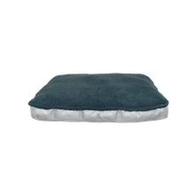 Happy Tails Aspen Retreat Gusset Pet Bed