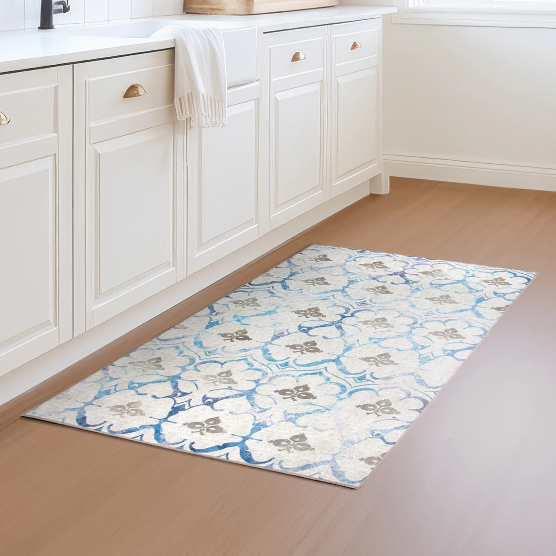 Crystal Art Gallery My Magic Carpet Washable Area Rug- Leilani Damask Beige Blue 3 x 5 ft