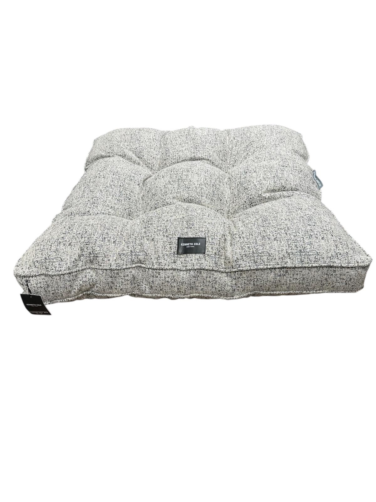 Kenneth Cole Gray Fleck Gusset Pet Bed 36 in