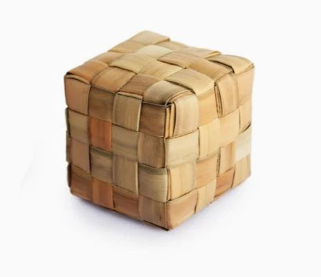 A&E Nibbles Straw Cube Small Animal Chew Toy